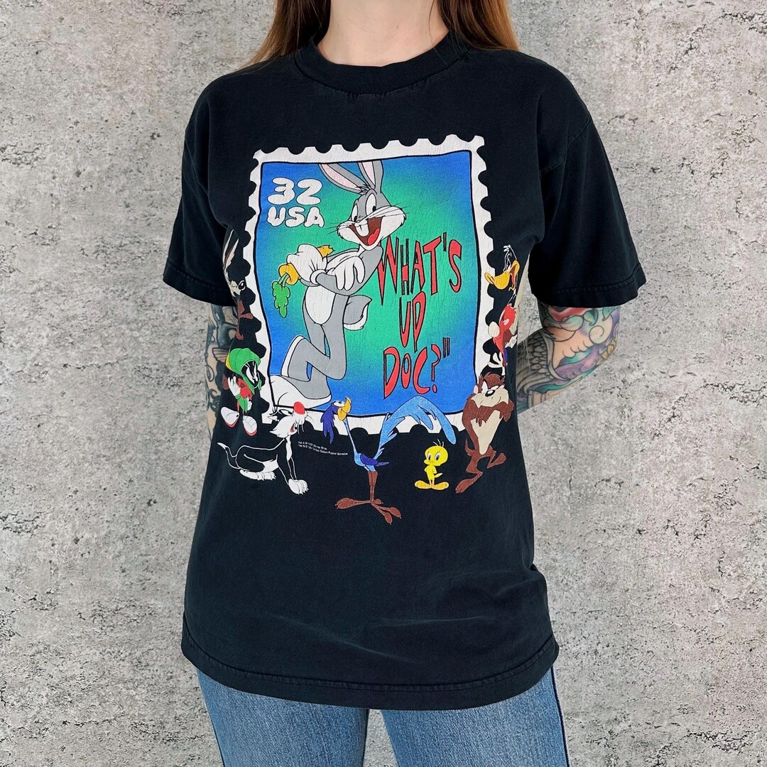 Looney Tunes Vintage 90's Bugs Bunny and Friends Stamp Tee Shirt T Looney Tunes Vintage 90's Bugs Bunny and Friends Stamp Tee Shirt T