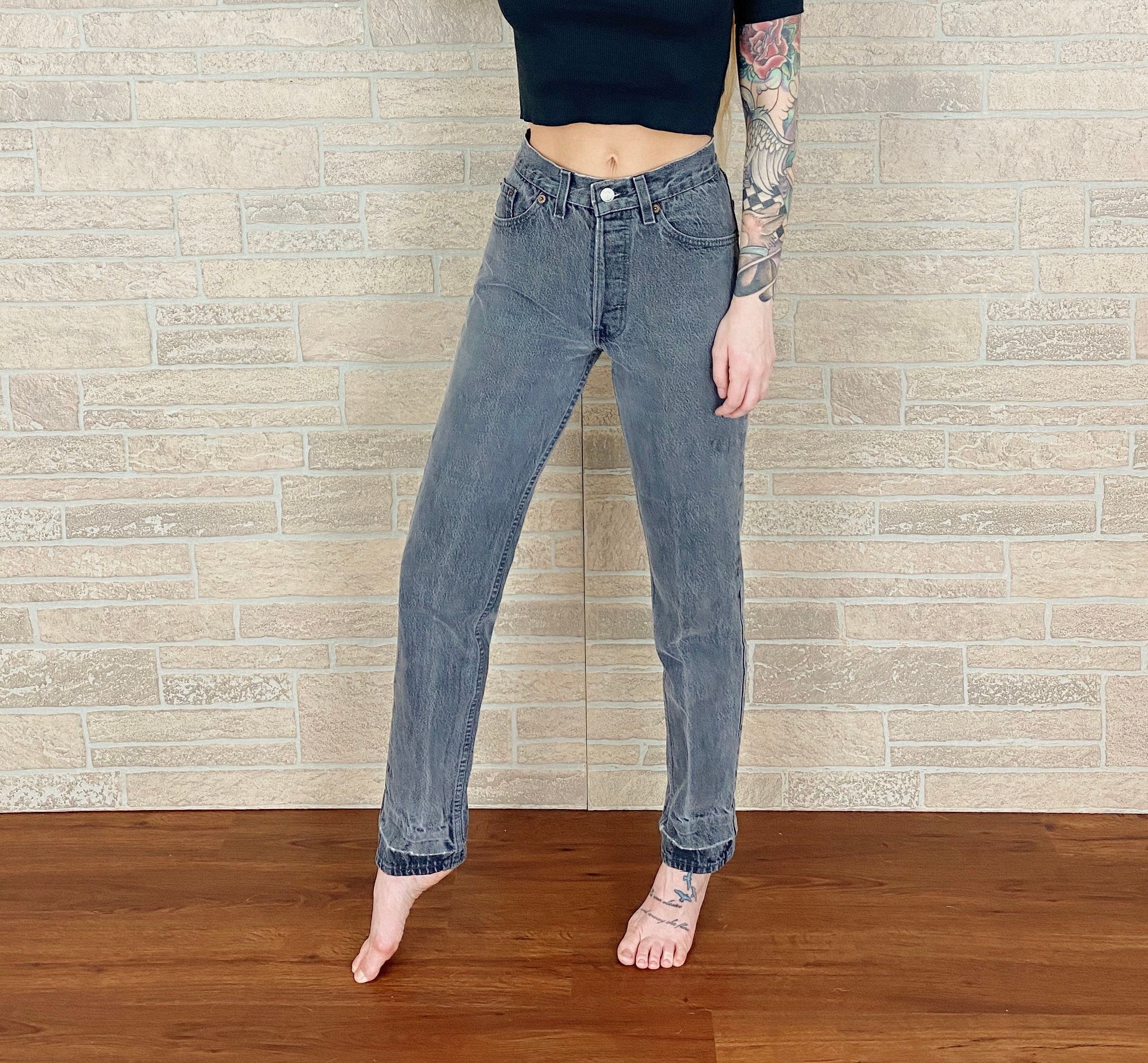 Levi's 501 Grey Jeans / Size 23