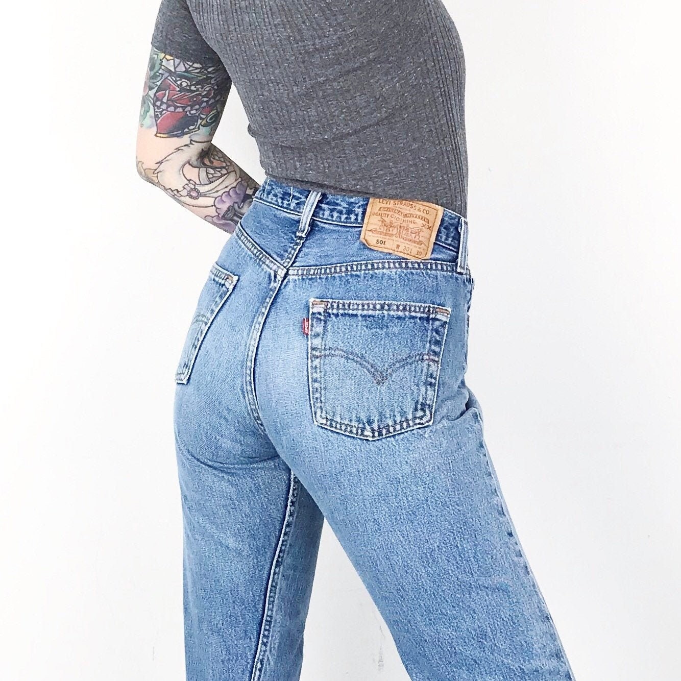 Levi's 501 Vintage Jeans / Size 28