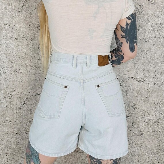 90's Vintage High Rise Route 66 Jean Shorts / Size 30 31
