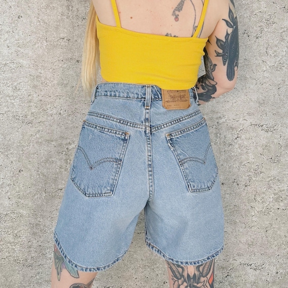 Levi's Vintage Relaxed Fit Jean Shorts / Size 29 30