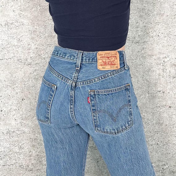 Levi's 501 Vintage Jeans / Size 26 27