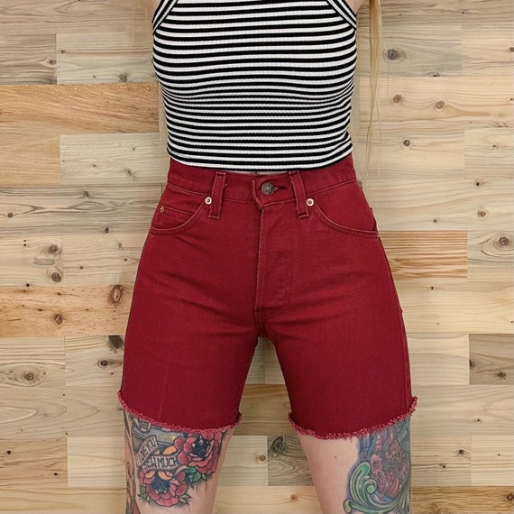 Levi's Mid Rise Button Fly Burgundy Jean Shorts / Size 22 23