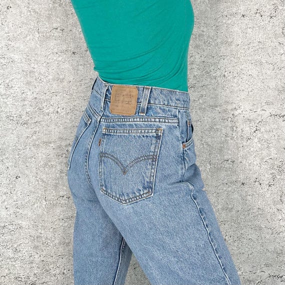 Levi's 550 Vintage Jeans / Size 26 27