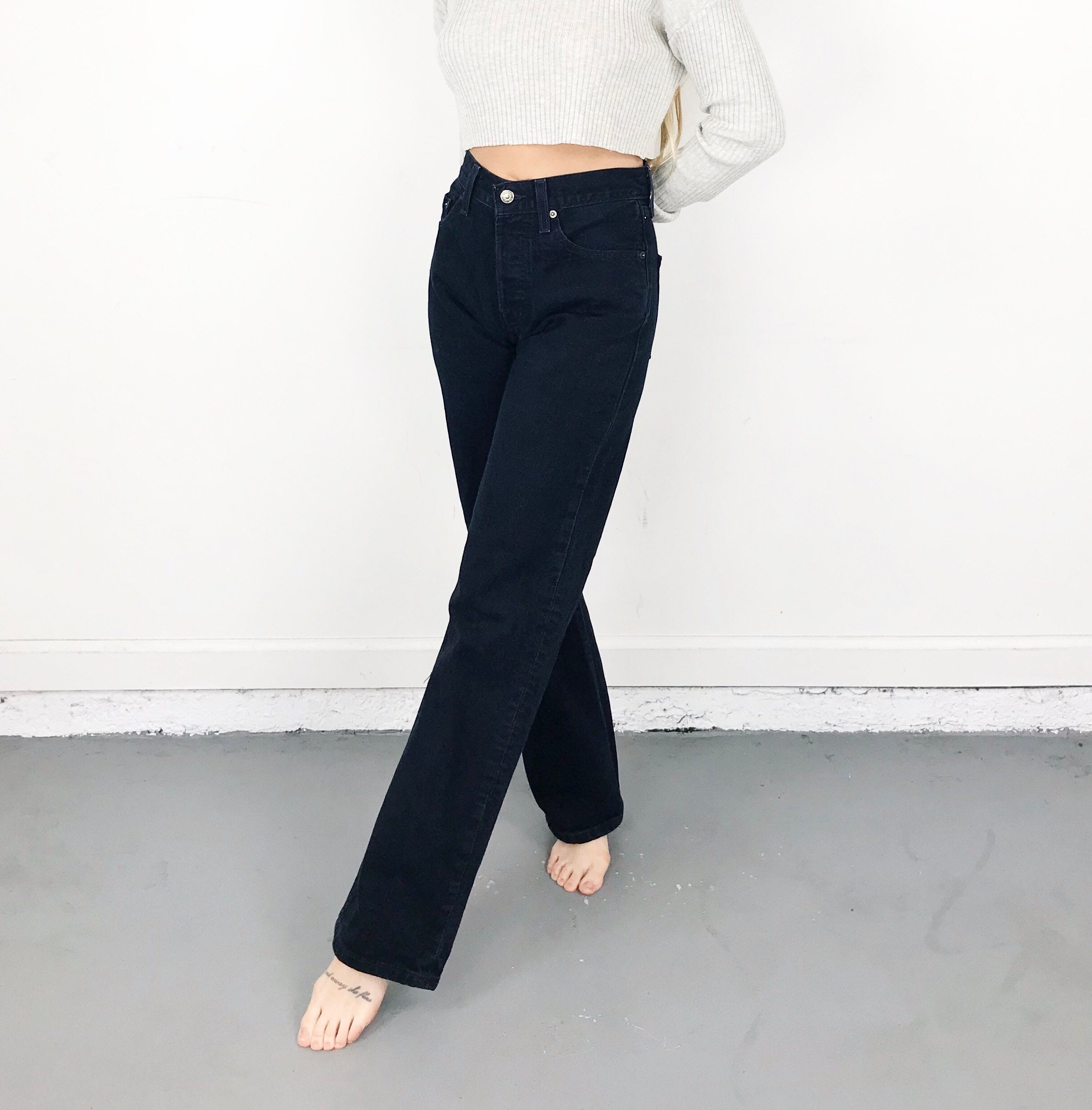 black levis for women