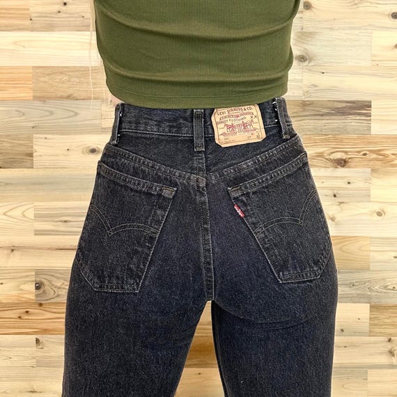 Levi's 501 Vintage Jeans / Size 24