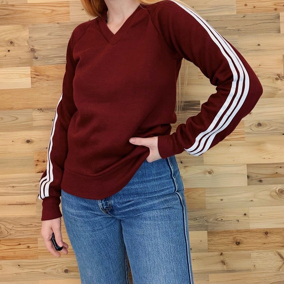 Vintage Soft and Comfy V-Neck Striped Burgundy Sweatshirt Top