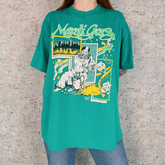 90's Vintage Mardis Gras Faded Worn Retro Tee Shirt T-Shirt