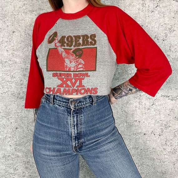 San Francisco 49ers Vintage 1982 Super Bowl XVI Champions NFL Football Cropped Raglan Tee Shirt T-Shirt Top