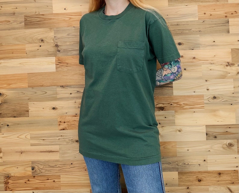 70's Vintage Moss Green Crewneck Basic Pocket Tee Shirt T-Shirt image 1