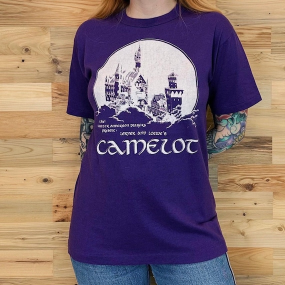 Vintage Camelot Theatre Biloxi Saenger Camelot Play Tee Shirt T-Shirt