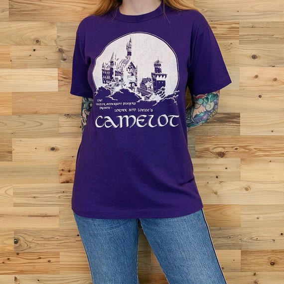 Vintage Camelot Theatre Biloxi Saenger Camelot Play Tee Shirt T-Shirt