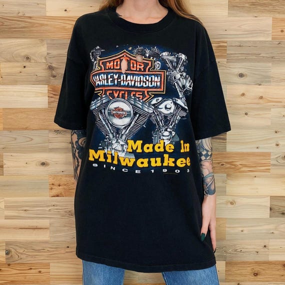 Harley Davidson Motorcycles Vintage Thrashed Made in Milwaukee Biker Tee Shirt T-Shirt