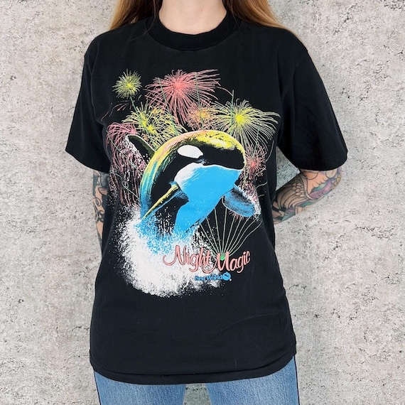 Sea World Vintage Night Magic Tee Shirt T-Shirt