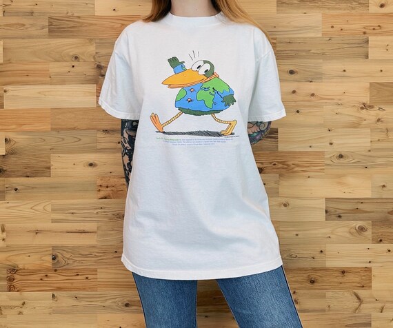 Vintage 1995 Smithsonian Institution Earth 2U Exploring Geography Exhibition Tee Shirt T-Shirt
