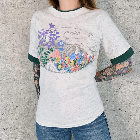 90's Alaska Vintage Nature Travel Tee Shirt T-Shirt