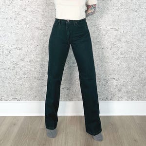 Wrangler vintage donkergroene westernjeans / maat 23 afbeelding 3