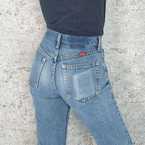 Wrangler Mid Rise Slim Straight Vintage Jeans / Size 26