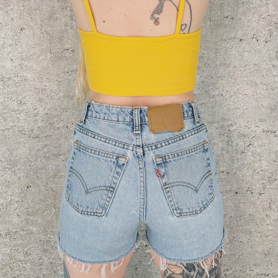 Levi's 512 Vintage Cut Off Jean Shorts / Size 24 25