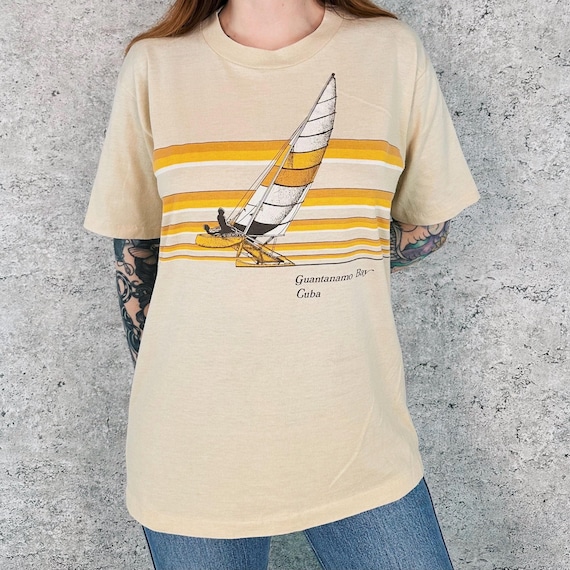 Vintage Guantanamo Bay Cuba Travel Destination Retro Tee Shirt T-Shirt