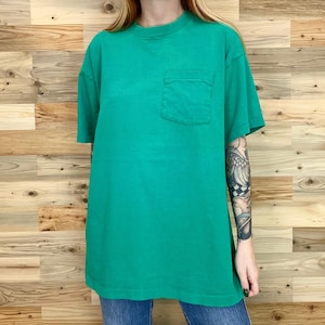 90&#39;s Vintage Faded Worn Green Crewneck Pocket Tee Shirt T-Shirt