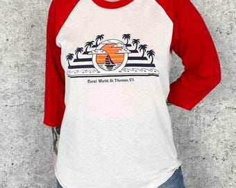 Camiseta vintage de los 80 de Coral World St. Thomas con mangas raglán.