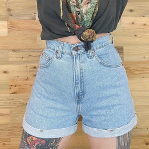 Pantalones cortos vaqueros Levi's Orange Tab Vintage 954 con dobladillo / Talla 25