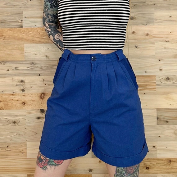 Vintage High Rise Blue Pleated Shorts / Size 26 27