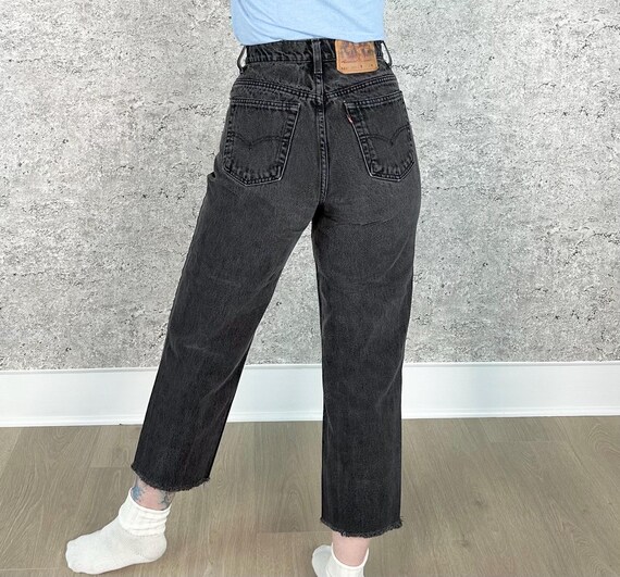 Levi's 521 Black Vintage Cropped Jeans / Size 25 26 Petite