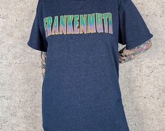 Camiseta vintage de los 90 con estampado de rayas de Frankenmuth, Michigan.