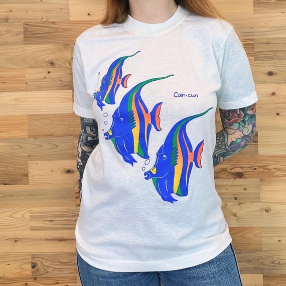 Soft Thin 80's Vintage Cancun Mexico Fish Tee Shirt T-Shirt