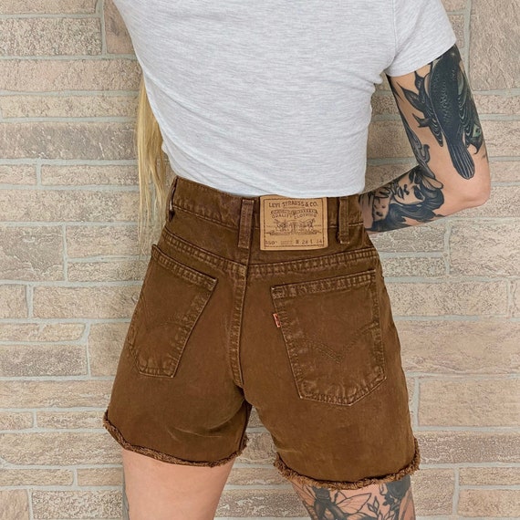 Levi's 550 Brown Shorts / Size 26