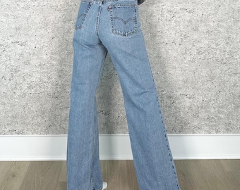 Levi's 517 Vintage Boot Cut Jeans / Size 31 32