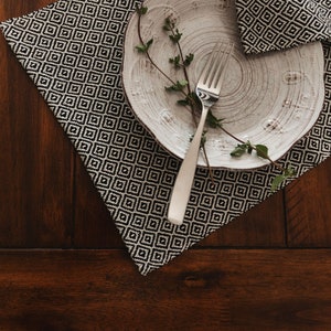 HANDWOVEN MODERN PLACEMAT-Dining Table Set-Modern Farmhouse Table Mat, Black and Natural Cotton,white Table Mat, Black & Natural Table set-