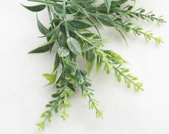 10 Green Lavender Sprigs | Artificial Lavender | Millinery Flowers | DIY Corsage Filler | Flower Crown | Small Lavender | The Blue Hutch