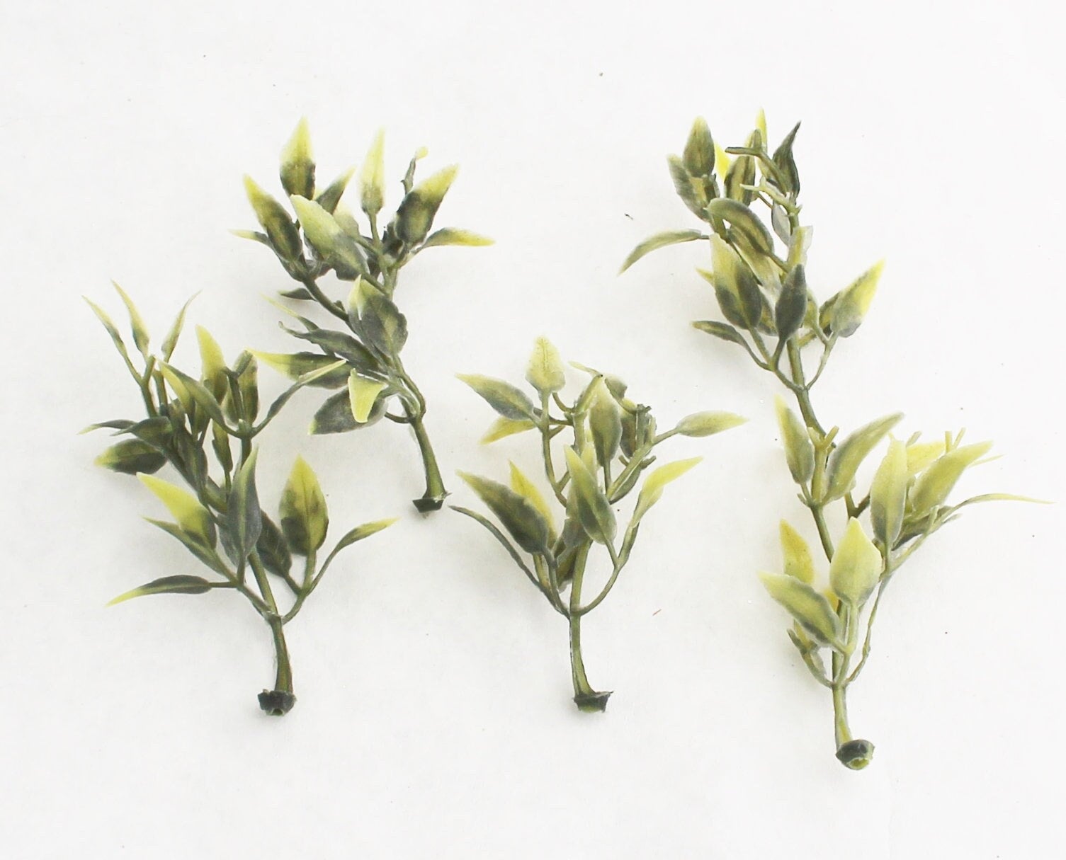 Artificial Greenery Boxwood Sprays Set of 5, Fake Leaf Filler Embellishment, Leaves for Hats Crowns | Blue Hutch BO116