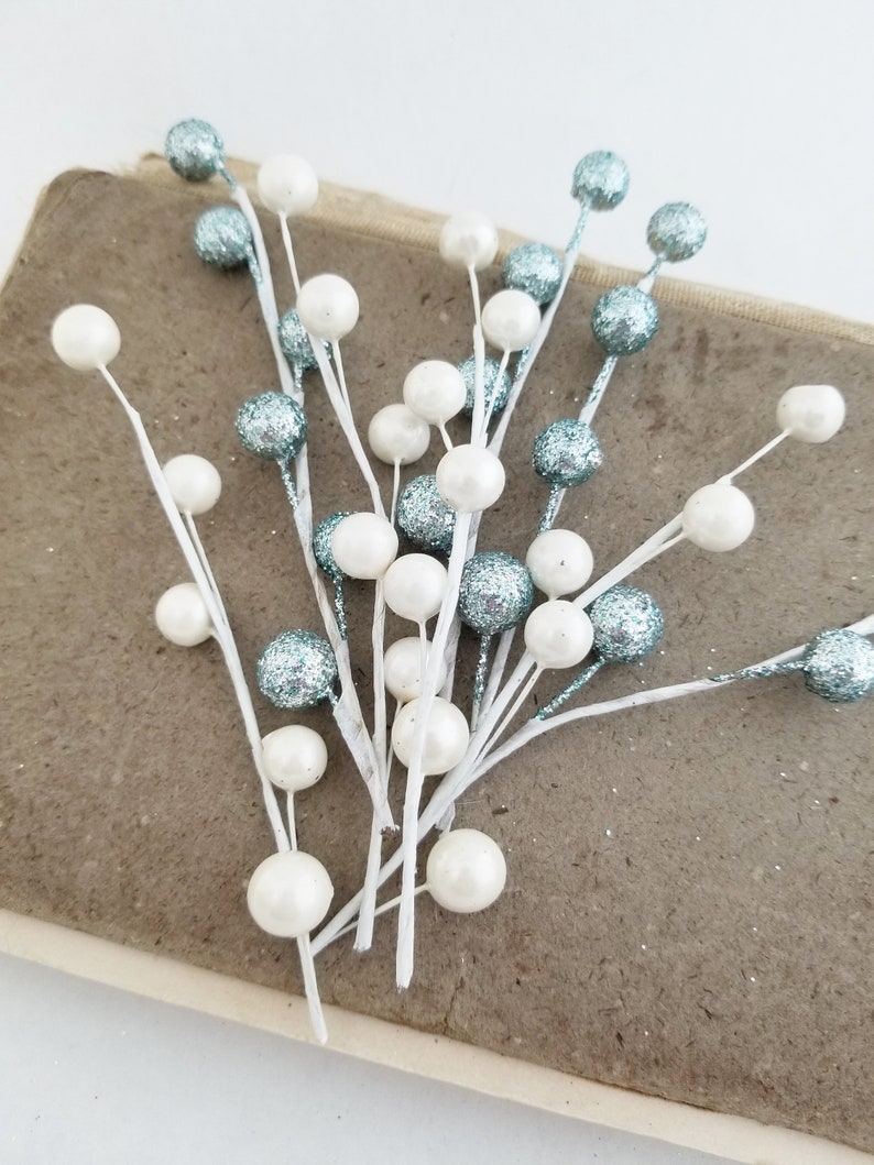 Blue White Berry Sprays Winter Berries Craft Artificial Berries Wedding Wreath Picks The Blue Hutch Millinery Fake Berries Scrapbooking Embellishments Commentfer Fr