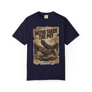 Gator Takes The Pot Alligator Poker T-Shirt, Vintage Bayou Casino Poster Shirt, Swamp Gambling Gift, Southern Poker Night Tee