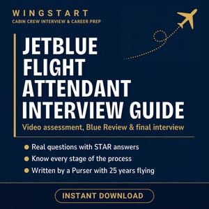 Op de afbeelding: Een donkerblauwe digitale gids getiteld WINGSTART CABIN CREW INTERVIEW & CAREER PREP JETBLUE FLIGHT ATTENDANT INTERVIEW GUIDE. Het bevat een gouden vliegtuigicoon, tekst over video-assessments, STAR-antwoorden en een purser met 25 jaar ervaring.