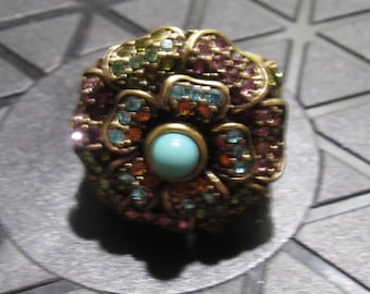 HEIDI DAUS Statement-Ring „Floral Passion“ Türkisfarbener Cabochon & Swarovski-Kristalle Größe 7