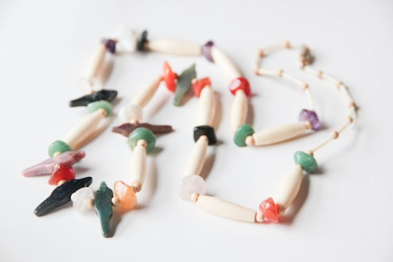 Carved bone and multicolor bird beaded necklace |… - image 5