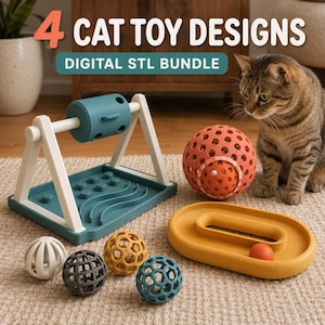Op de afbeelding: Een digitale STL-bundel met 4 ontwerpen voor kattenspeelgoed, waaronder een roterende traktatiedispenser in blauwgroen en wit, een oranje rasterbal, een ovale mosterdgele baan met een klein balletje en vier kleine rasterballen in wit, grijs, geel en blauwgroen.