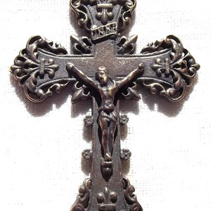 Catholic Rosary Crucifix Baroque with Fleur de Lis