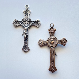 Crucifix w St Benedict and Sacred Heart