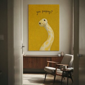 Décoration murale humoristique pour salle de bain, toile imprimée « Serpent qui fait caca », python mignon, panneau de toilettes humoristique, décoration murale originale avec un animal jaune