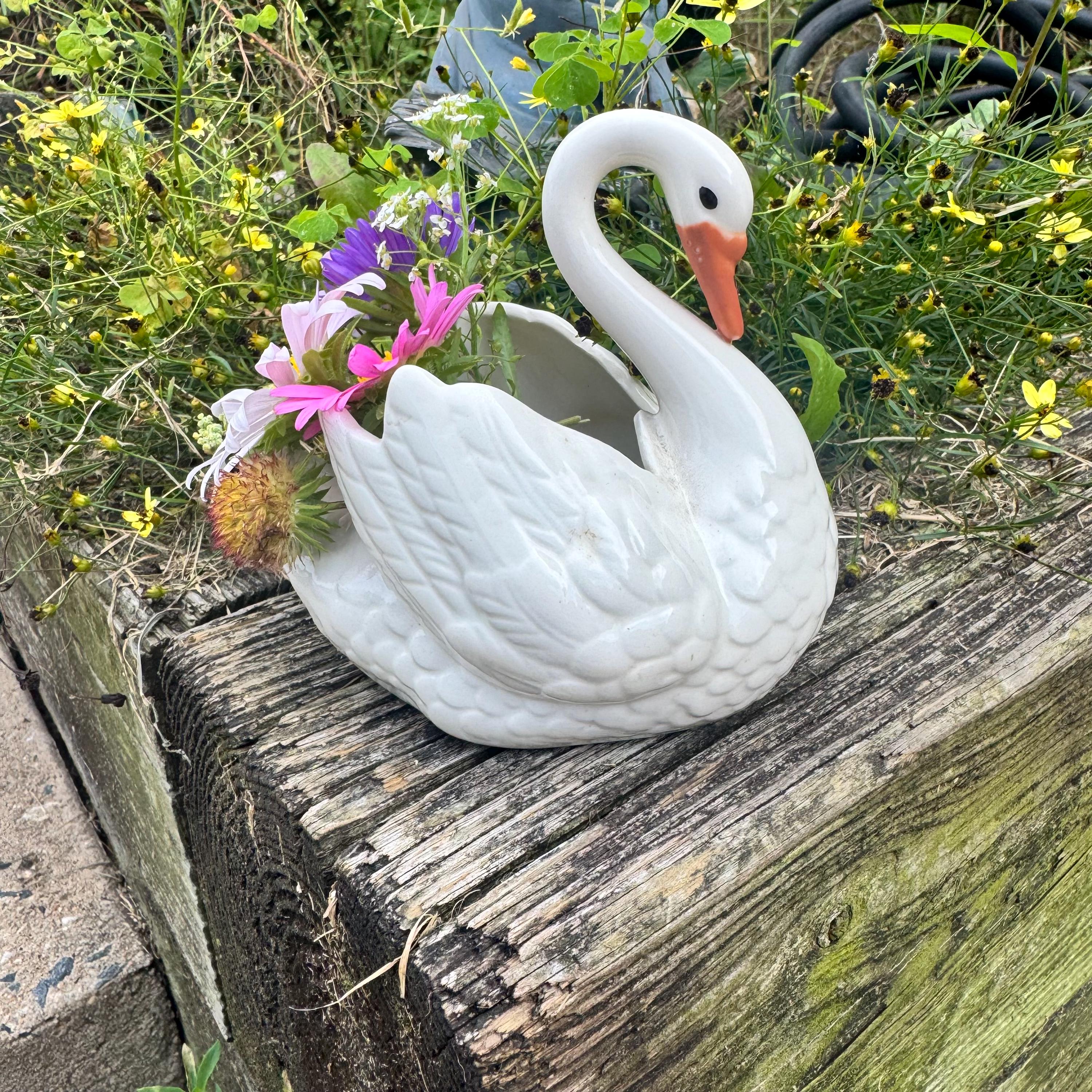 陶器の白鳥の花瓶 - Etsy 日本