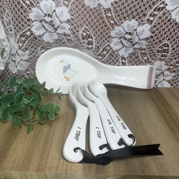 Vintage 1980s Country Goose Kitchen Bundle Ceramic Spoon Rest and Measuring Spoons