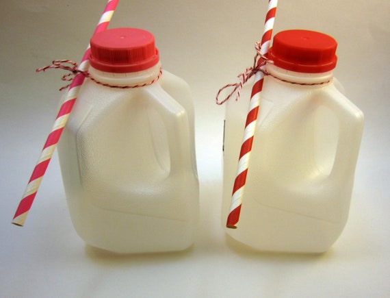 4- One Quart Milk Jugs with Chalkboard Labels - 10 Different Lid Colors - Squat Milk Jug, Juice Bottles, Birthday Parties Il_570xn