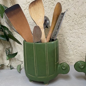 utensil holder - handmade pottery - spoon holder - kitchen storage - minimalist - simple - ceramic