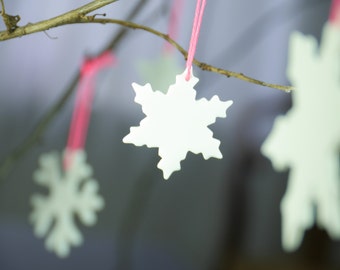 Snowflakes small, christmas decoration made of porcelain, modern christmas decoration